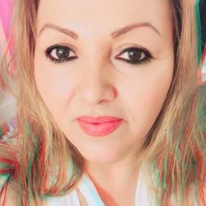 Meet your Posher, Francisca